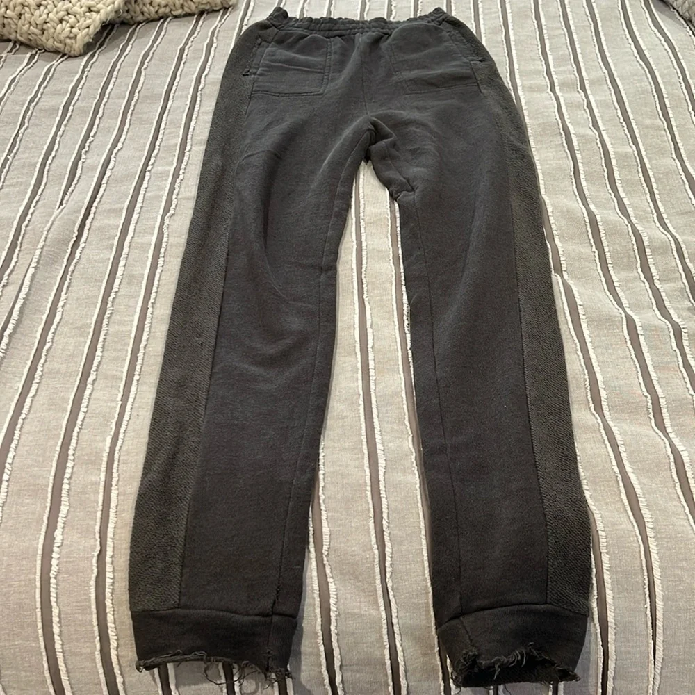 Boys size 14 Chaser gray slim fitting sweatpants